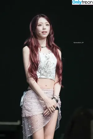 itzy.all.in.us / Shin Yu Na / Yuna ITZY / 유나 фото голая #0829