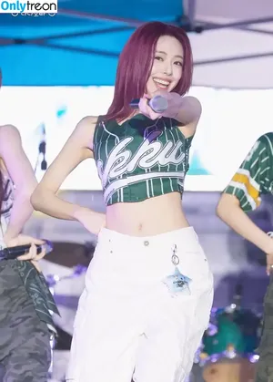 itzy.all.in.us / Shin Yu Na / Yuna ITZY / 유나 фото голая #0833