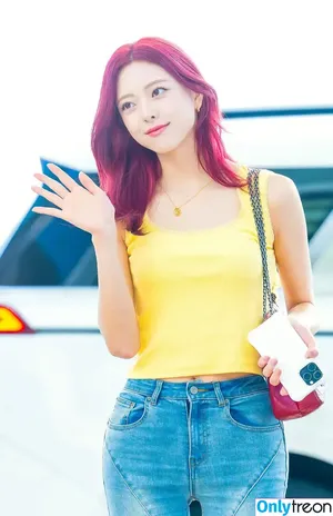 itzy.all.in.us / Shin Yu Na / Yuna ITZY / 유나 фото голая #0864