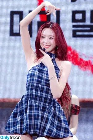 itzy.all.in.us / Shin Yu Na / Yuna ITZY / 유나 фото голая #0899