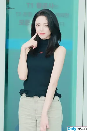 itzy.all.in.us / Shin Yu Na / Yuna ITZY / 유나 фото голая #0904