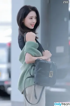 itzy.all.in.us / Shin Yu Na / Yuna ITZY / 유나 фото голая #0911