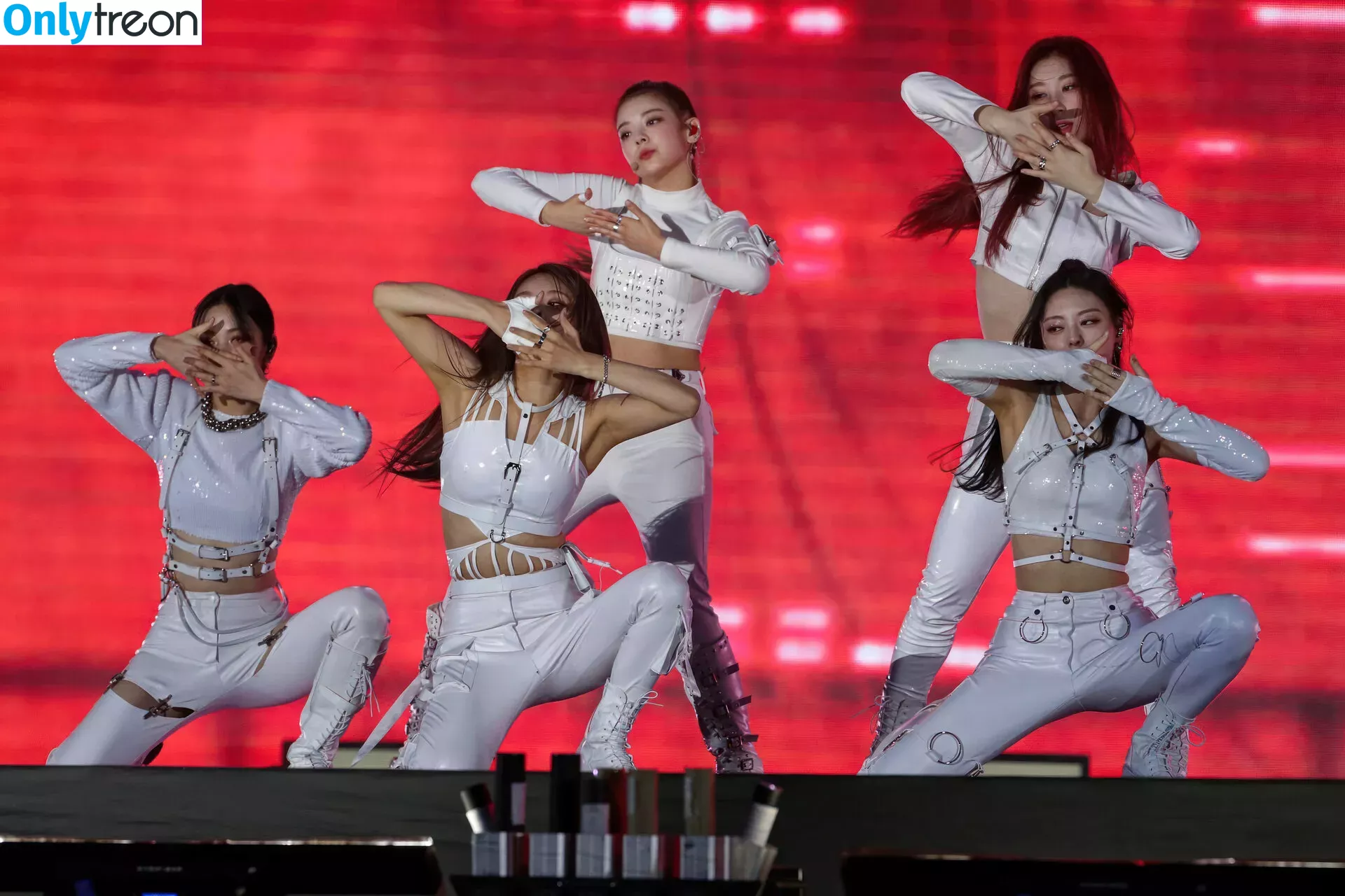 itzy.all.in.us голая photo #0079 (Shin Yu Na / Yuna ITZY / 유나)