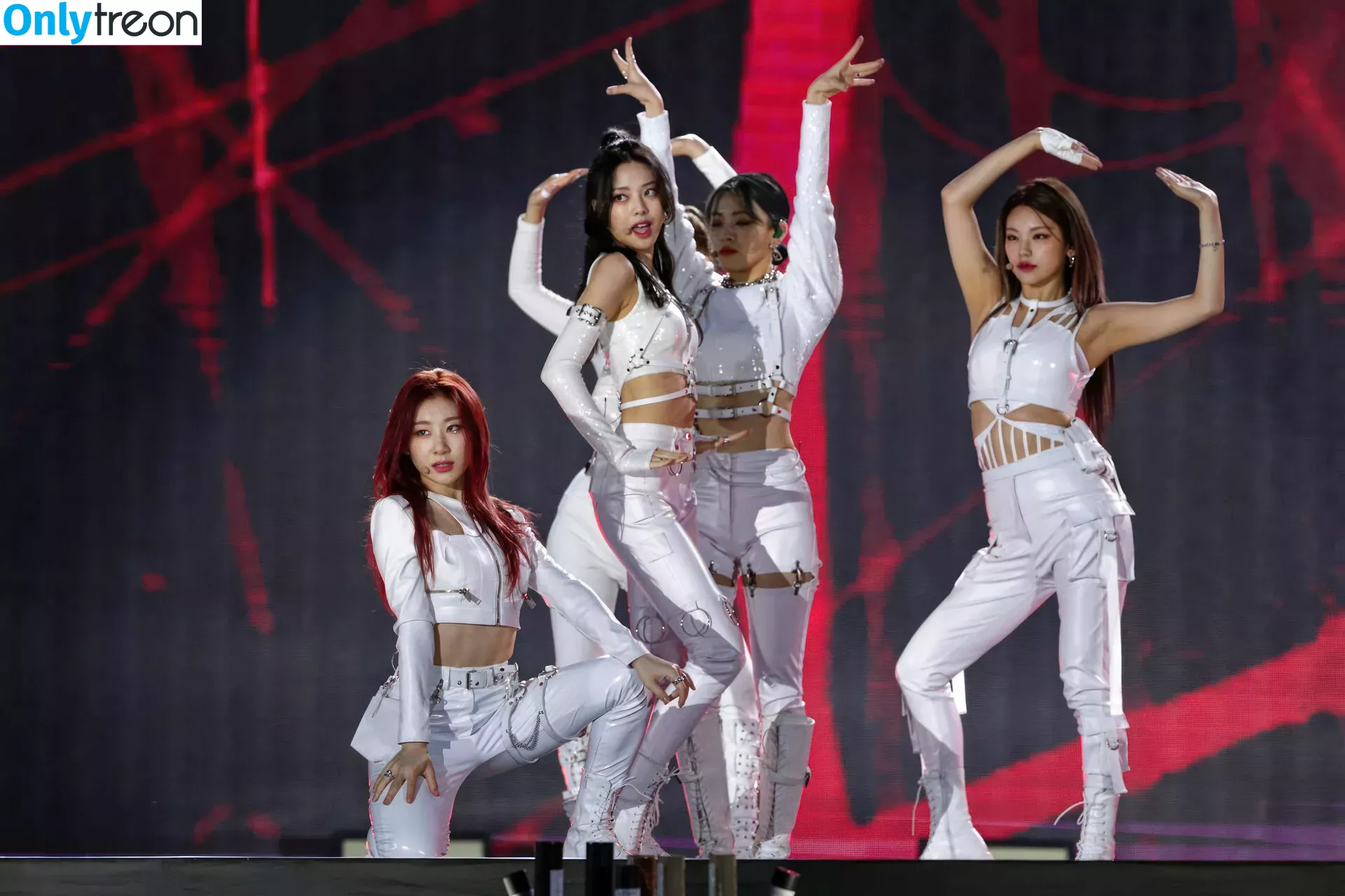 itzy.all.in.us голая photo #0083 (Shin Yu Na / Yuna ITZY / 유나)