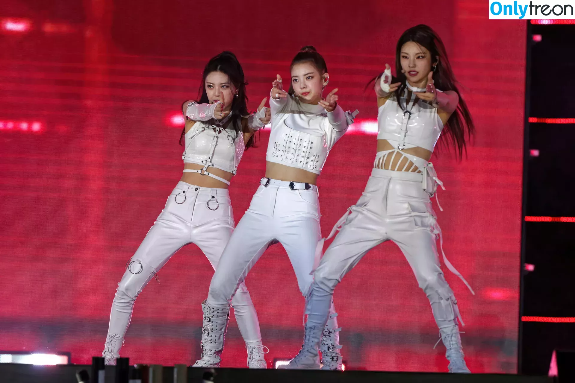 itzy.all.in.us голая photo #0088 (Shin Yu Na / Yuna ITZY / 유나)