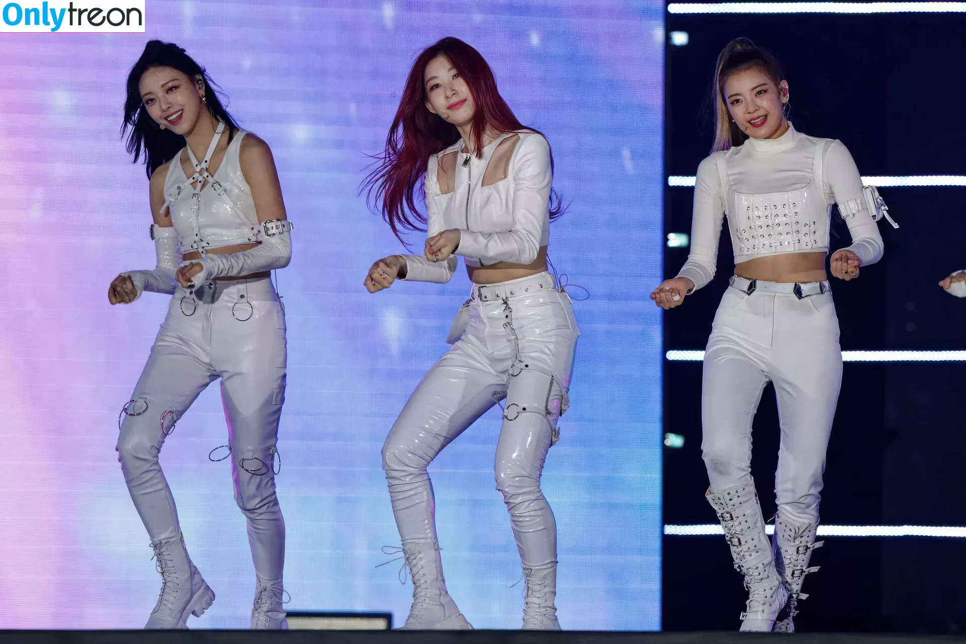 itzy.all.in.us голая photo #0089 (Shin Yu Na / Yuna ITZY / 유나)
