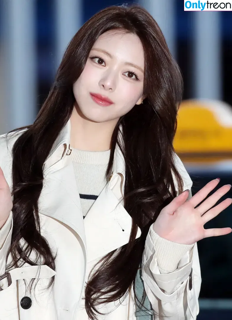 itzy.all.in.us голая photo #0356 (Shin Yu Na / Yuna ITZY / 유나)