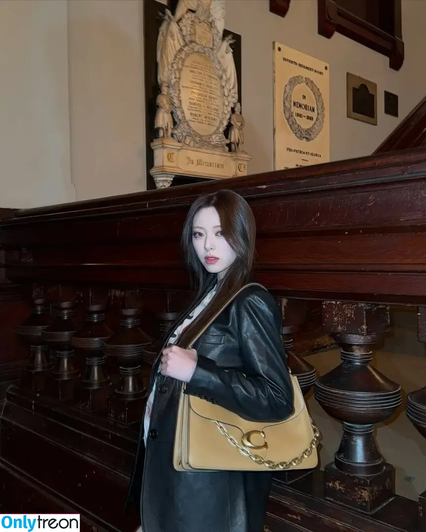 itzy.all.in.us голая photo #0389 (Shin Yu Na / Yuna ITZY / 유나)