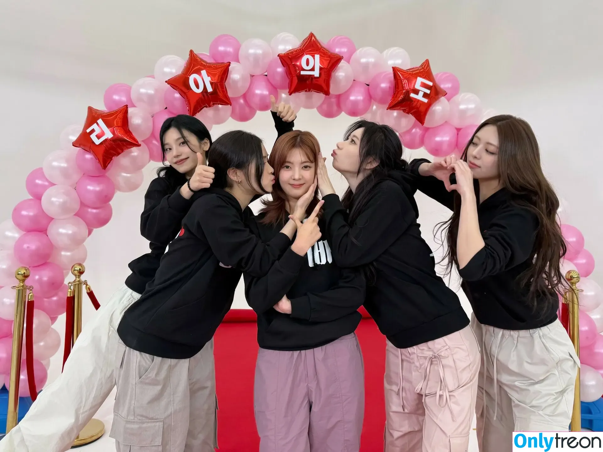 itzy.all.in.us голая photo #0427 (Shin Yu Na / Yuna ITZY / 유나)