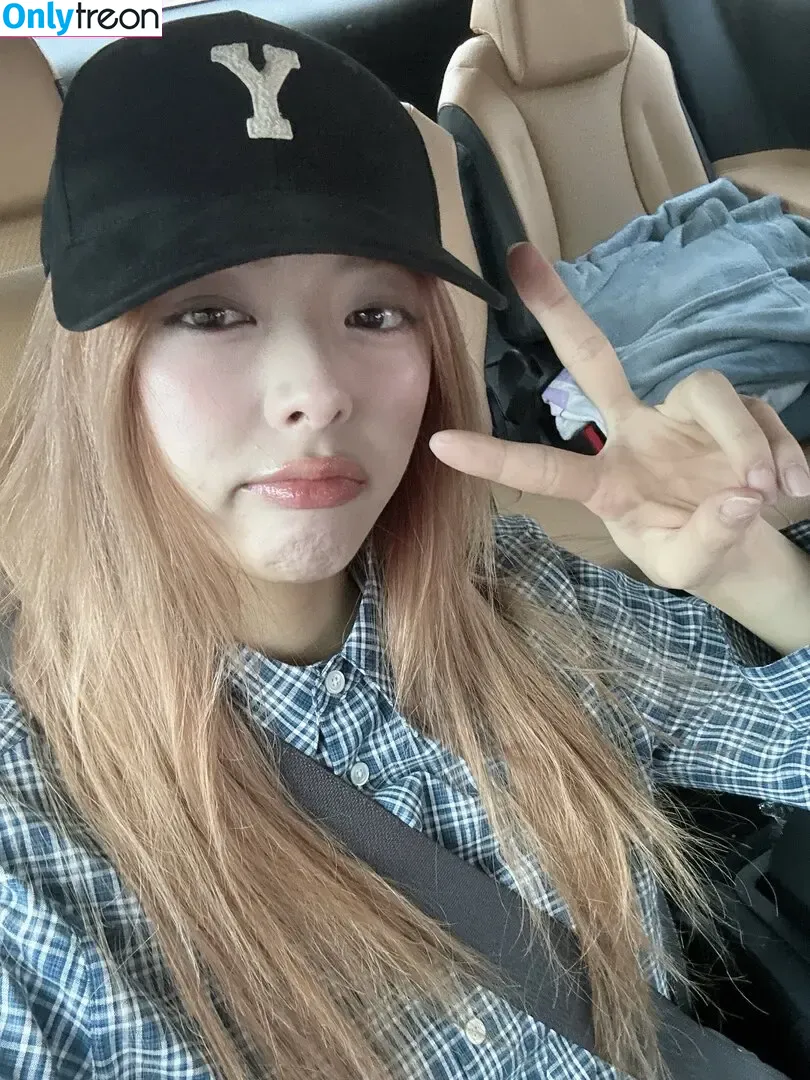 itzy.all.in.us nude photo #0434 (Shin Yu Na / Yuna ITZY / 유나)