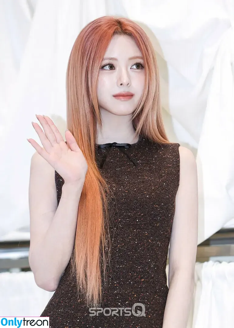 itzy.all.in.us nude photo #0475 (Shin Yu Na / Yuna ITZY / 유나)