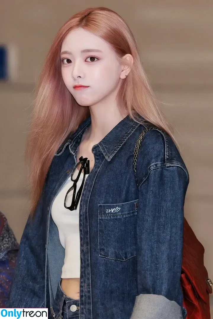 itzy.all.in.us голая photo #0493 (Shin Yu Na / Yuna ITZY / 유나)