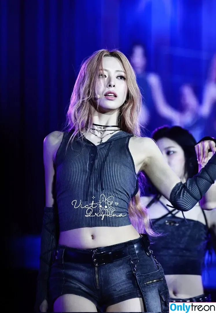 itzy.all.in.us голая photo #0527 (Shin Yu Na / Yuna ITZY / 유나)