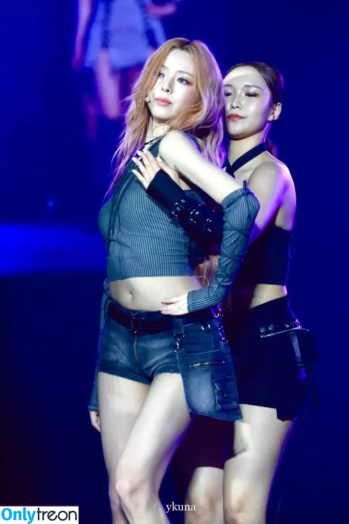 itzy.all.in.us голая photo #0528 (Shin Yu Na / Yuna ITZY / 유나)