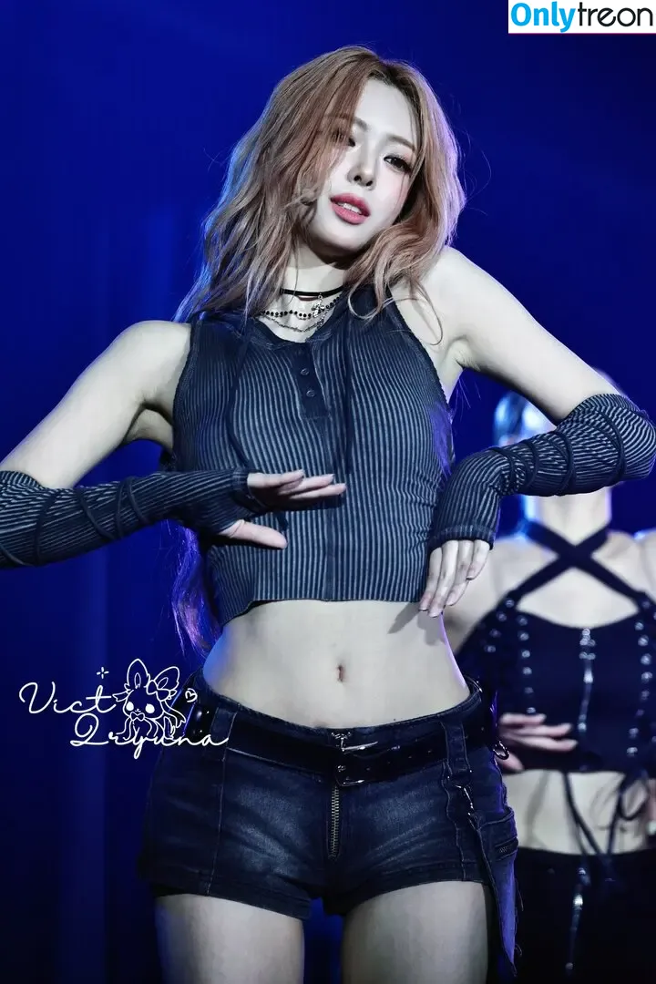 itzy.all.in.us голая photo #0529 (Shin Yu Na / Yuna ITZY / 유나)