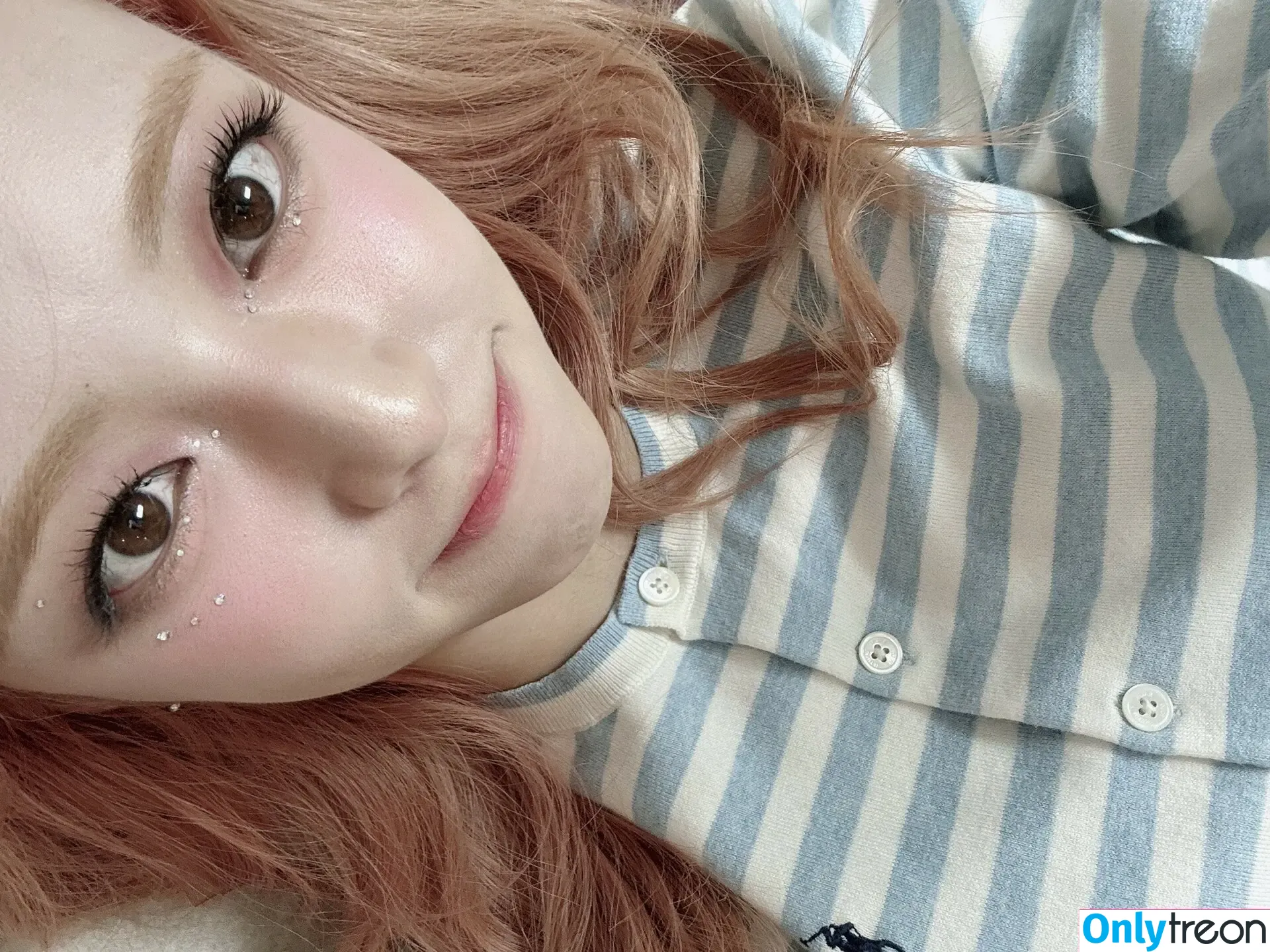 itzy.all.in.us nude photo #0574 (Shin Yu Na / Yuna ITZY / 유나)