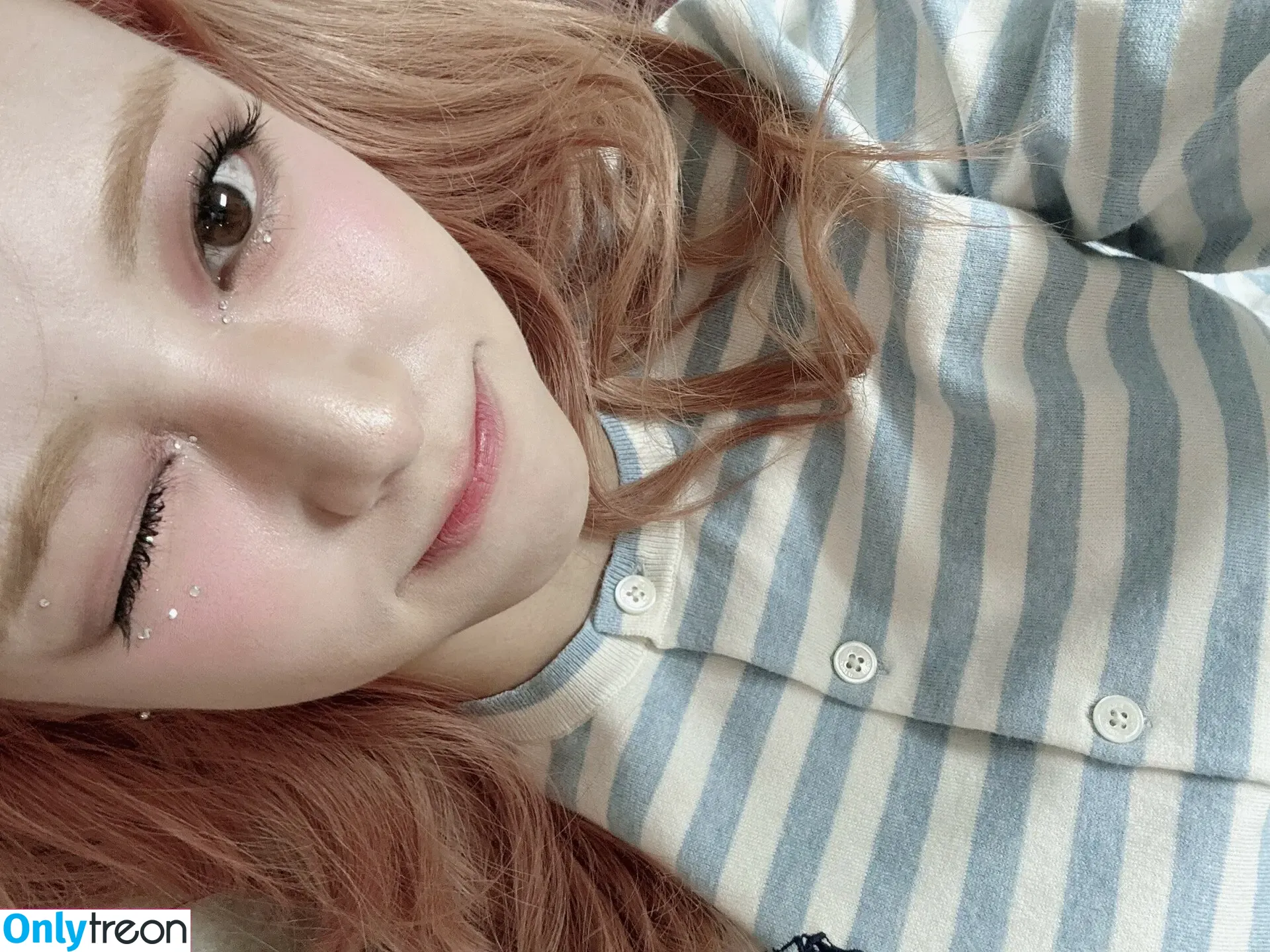 itzy.all.in.us nude photo #0576 (Shin Yu Na / Yuna ITZY / 유나)