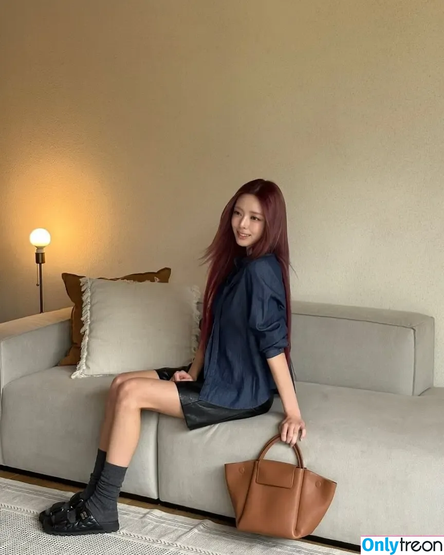 itzy.all.in.us голая photo #0804 (Shin Yu Na / Yuna ITZY / 유나)