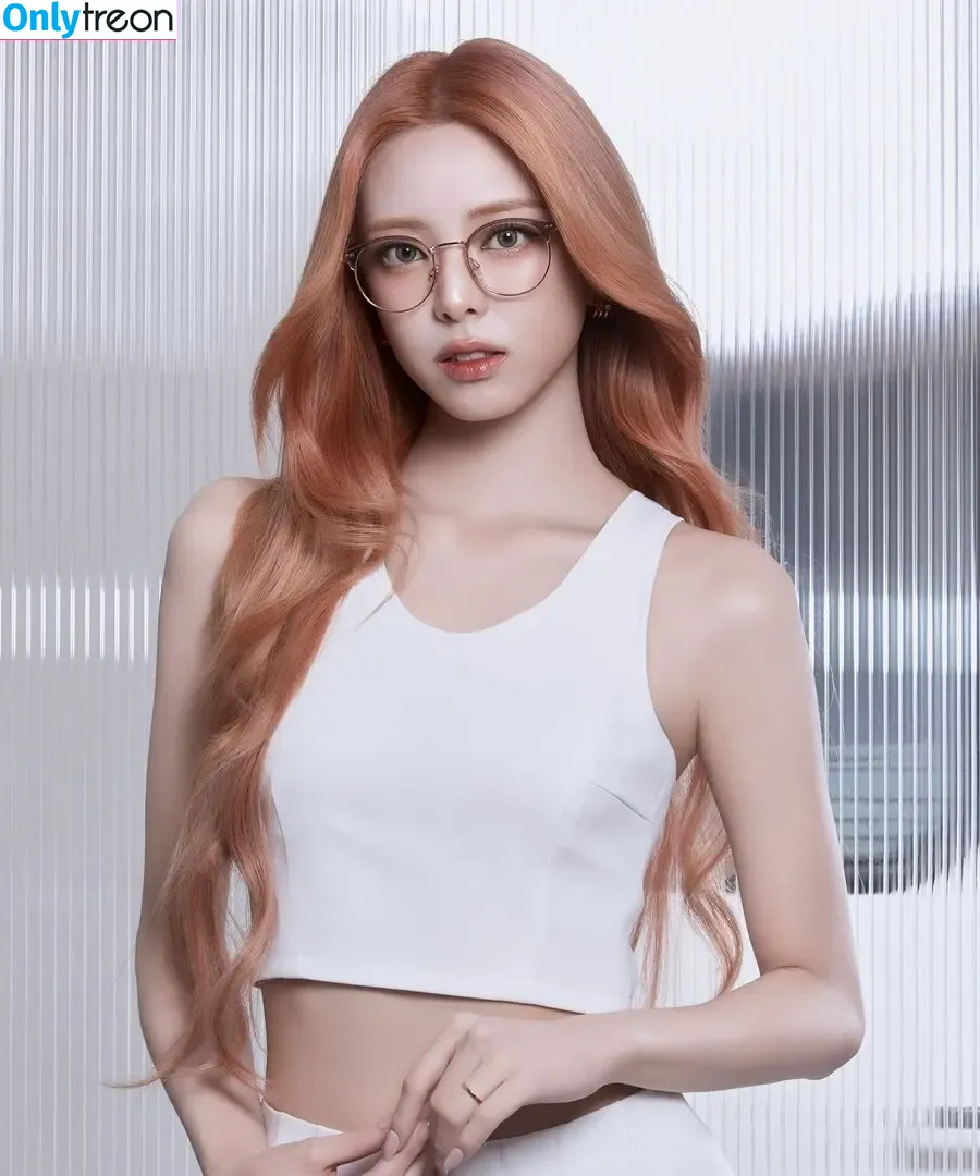 itzy.all.in.us nude photo #0845 (Shin Yu Na / Yuna ITZY / 유나)