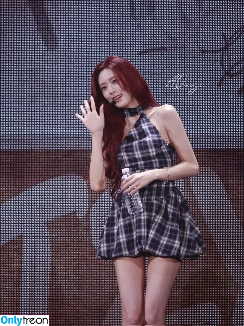 itzy.all.in.us голая photo #0889 (Shin Yu Na / Yuna ITZY / 유나)