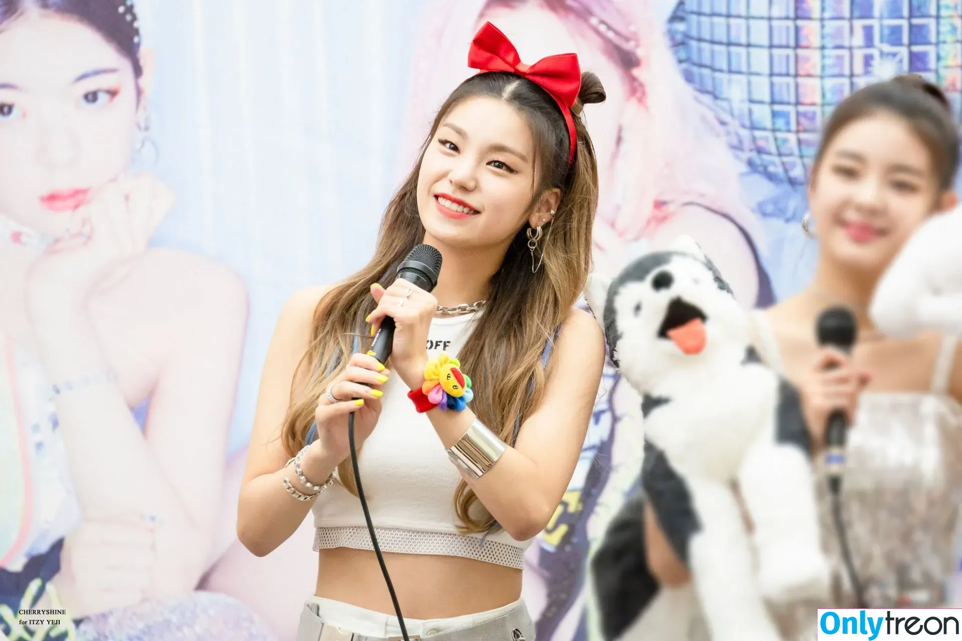 ITZY nude photo #0017 (Yeji / itzinay / itzy.all.in.us)