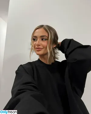 Iuliana Beregoi / edabuttee / iulianaberegoiofficial nude photo #0054