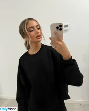 Iuliana Beregoi / edabuttee / iulianaberegoiofficial nude photo #0055