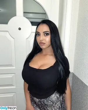 Ivana Milojevic / ivanaa.mlvc nude photo #0024