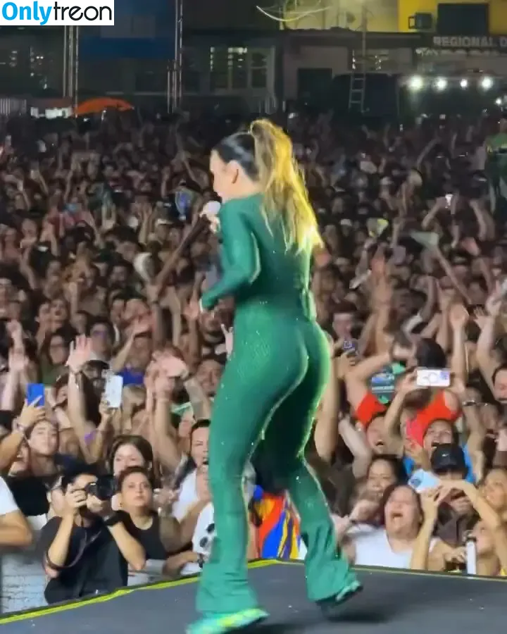 Ivete Sangalo nude photo #0048 (iammagicboy / ivetesangalo)