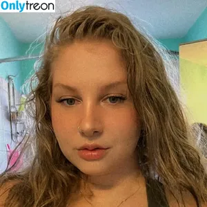 Ivy Andrews / ivyandrews / ivyandrewsss nude photo #0002