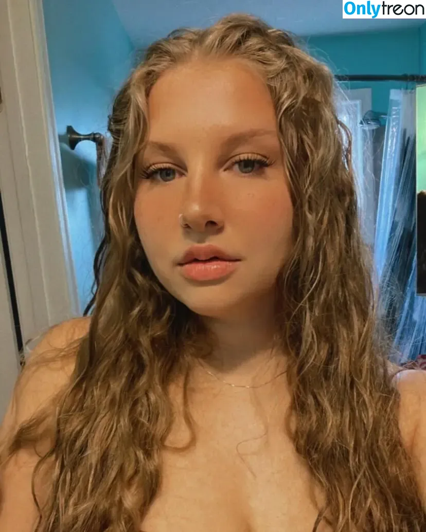 Ivy Andrews nude photo #0011 (ivyandrews / ivyandrewsss)