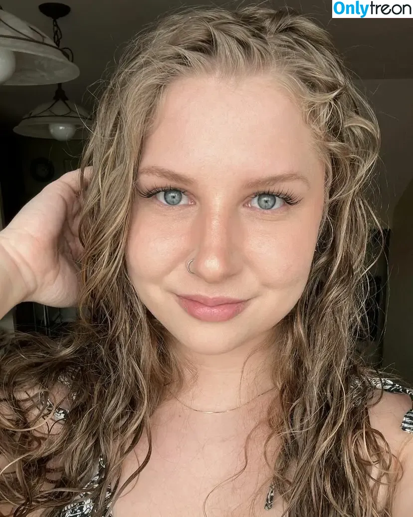 Ivy Andrews nude photo #0012 (ivyandrews / ivyandrewsss)