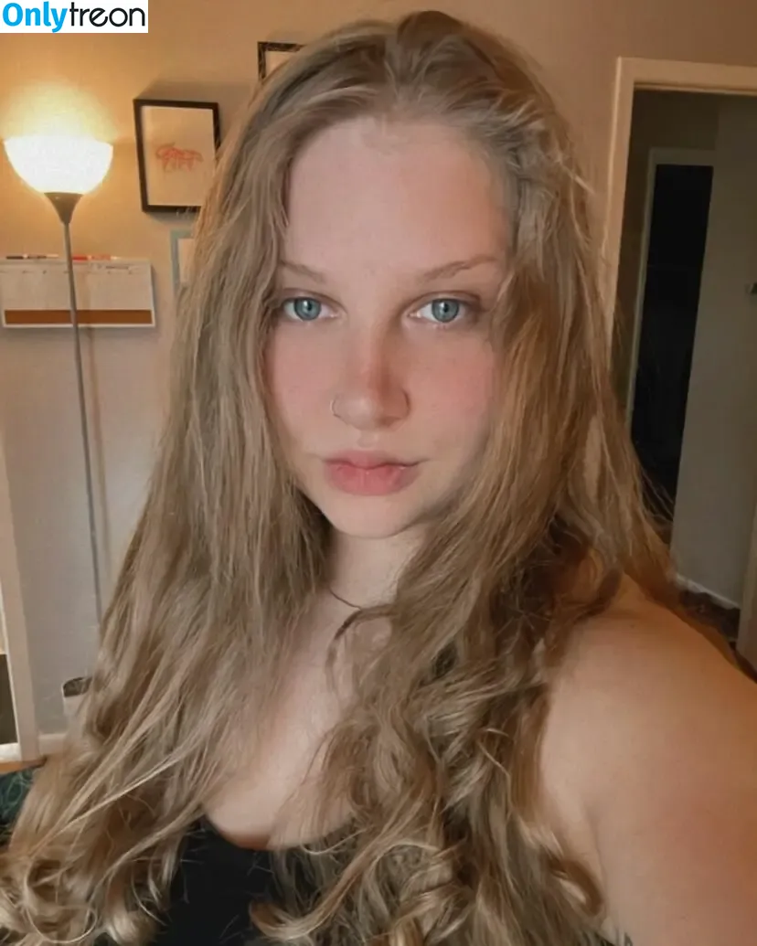 Ivy Andrews nude photo #0018 (ivyandrews / ivyandrewsss)