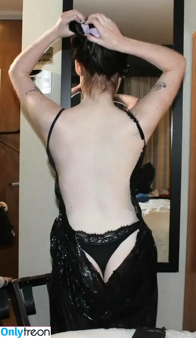 Ivy Wolk nude photo #0007 (spicyivyboy / user / wolktress)