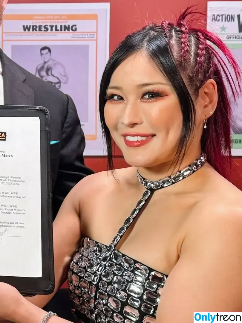 Iyo Sky голая photo #0892 (Io Shirai / iyoaghedo)