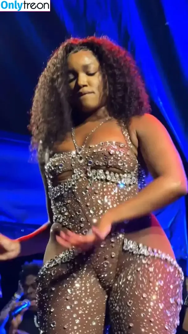 Iza Cantora голая photo #0085 (iza)