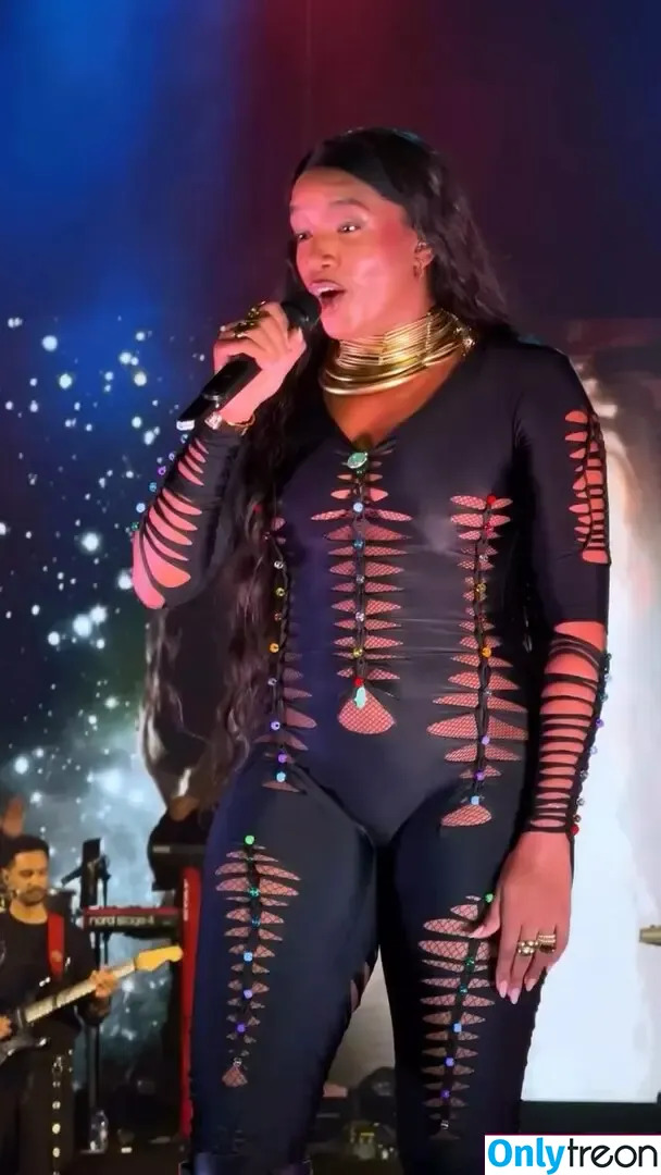 Iza Cantora голая photo #0153 (iza)
