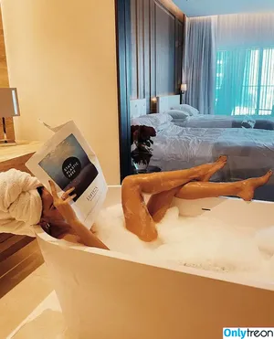 Izabel Goulart / iza_goulart / izabelgoulart nude photo #0160