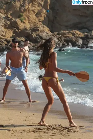 Izabel Goulart / iza_goulart / izabelgoulart nude photo #0330