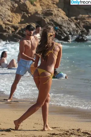 Izabel Goulart / iza_goulart / izabelgoulart nude photo #0332
