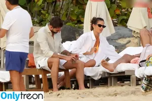 Izabel Goulart / iza_goulart / izabelgoulart фото голая #0827