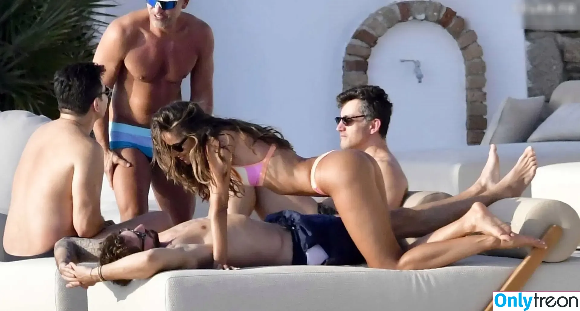 Izabel Goulart nude photo #0244 (iza_goulart / izabelgoulart)