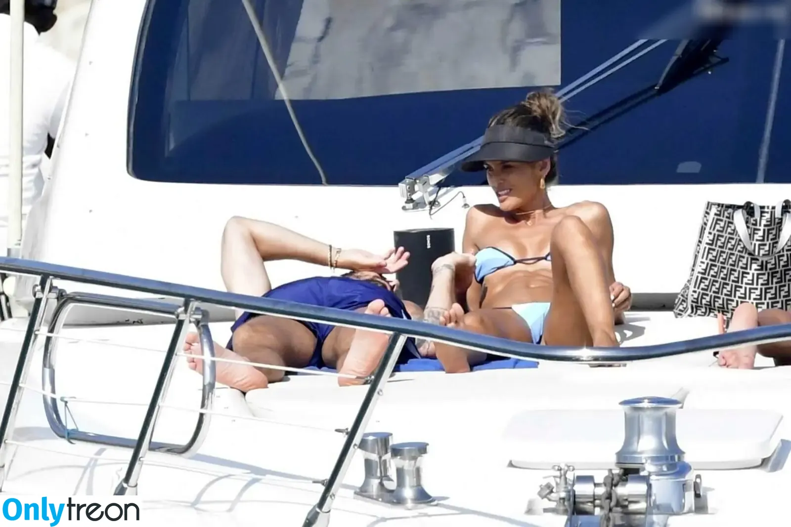 Izabel Goulart nude photo #0308 (iza_goulart / izabelgoulart)