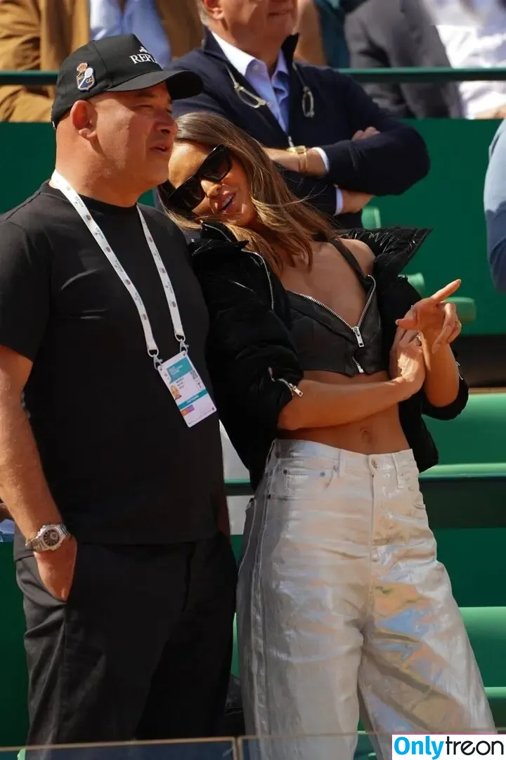 Izabel Goulart nude photo #0417 (iza_goulart / izabelgoulart)