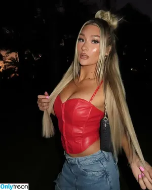 Izzi Dame / WWE NXT / izzi_bee / izzi_wwe nude photo #0138