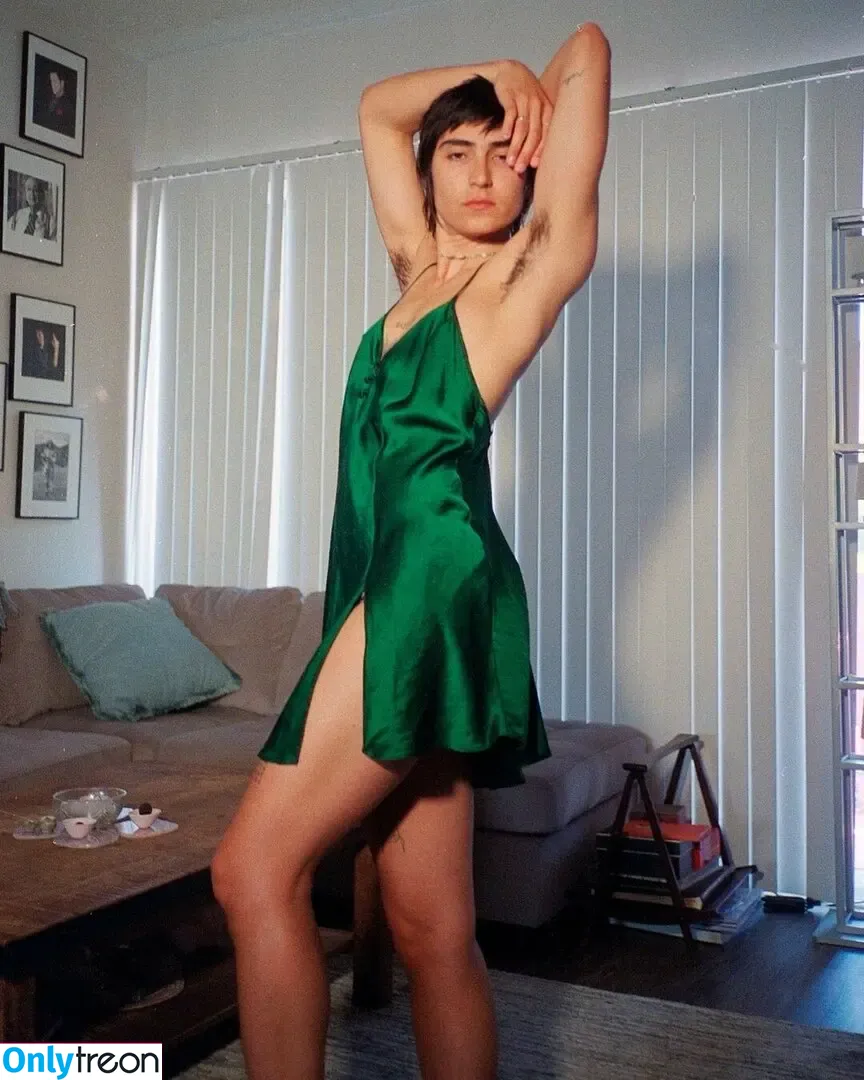 Izzi Rojas nude photo #0032 (actorwho_lovesyou / is_he_rojas)