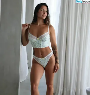Izzy Flannery _izzyflannery_ / _izzyflannery_ nude photo #0059