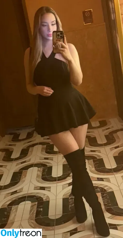 Izzy G nude photo #0467 (mizzizzyg / pnkysparkles)