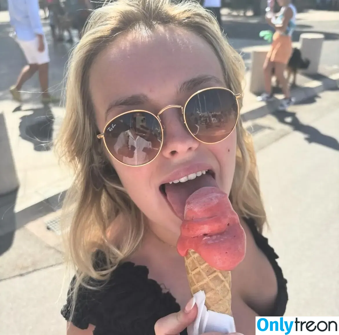 Izzy Hammond nude photo #0002 (izzyhammondx)