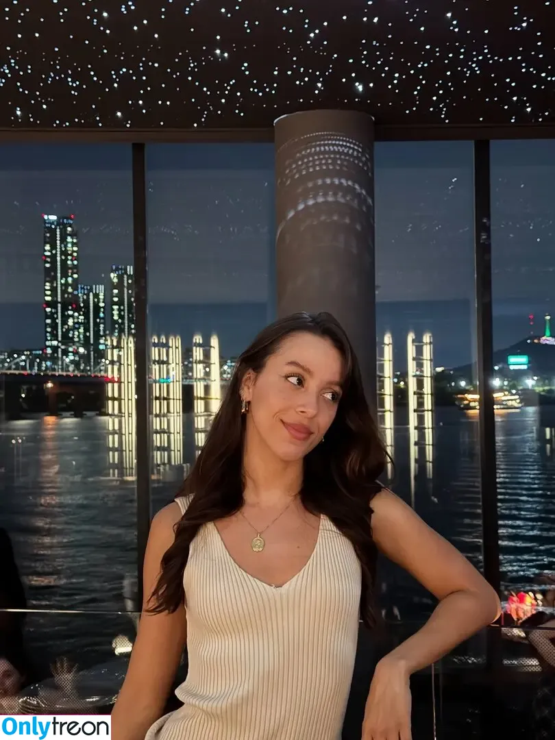 Izzybizzyspider голая photo #0379 (itsizzypaige)